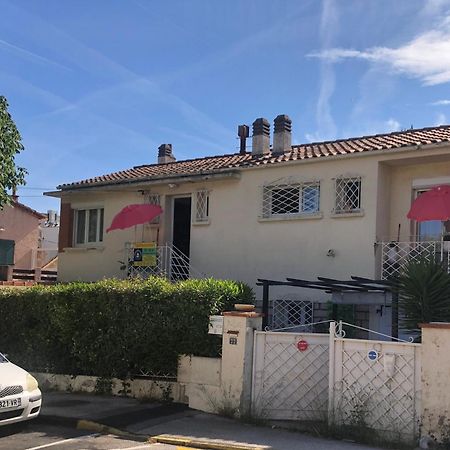 Votre Sejour A Sanary Dans Bas De Villa Avec Terrasse Vegetalisee Et Abritee Exposition Est Sud Ouest A 400M Du Centre Ville En Zone Pietonne Ou Tout Peut Se Faire A Pied Санари-сюр-Мер Экстерьер фото